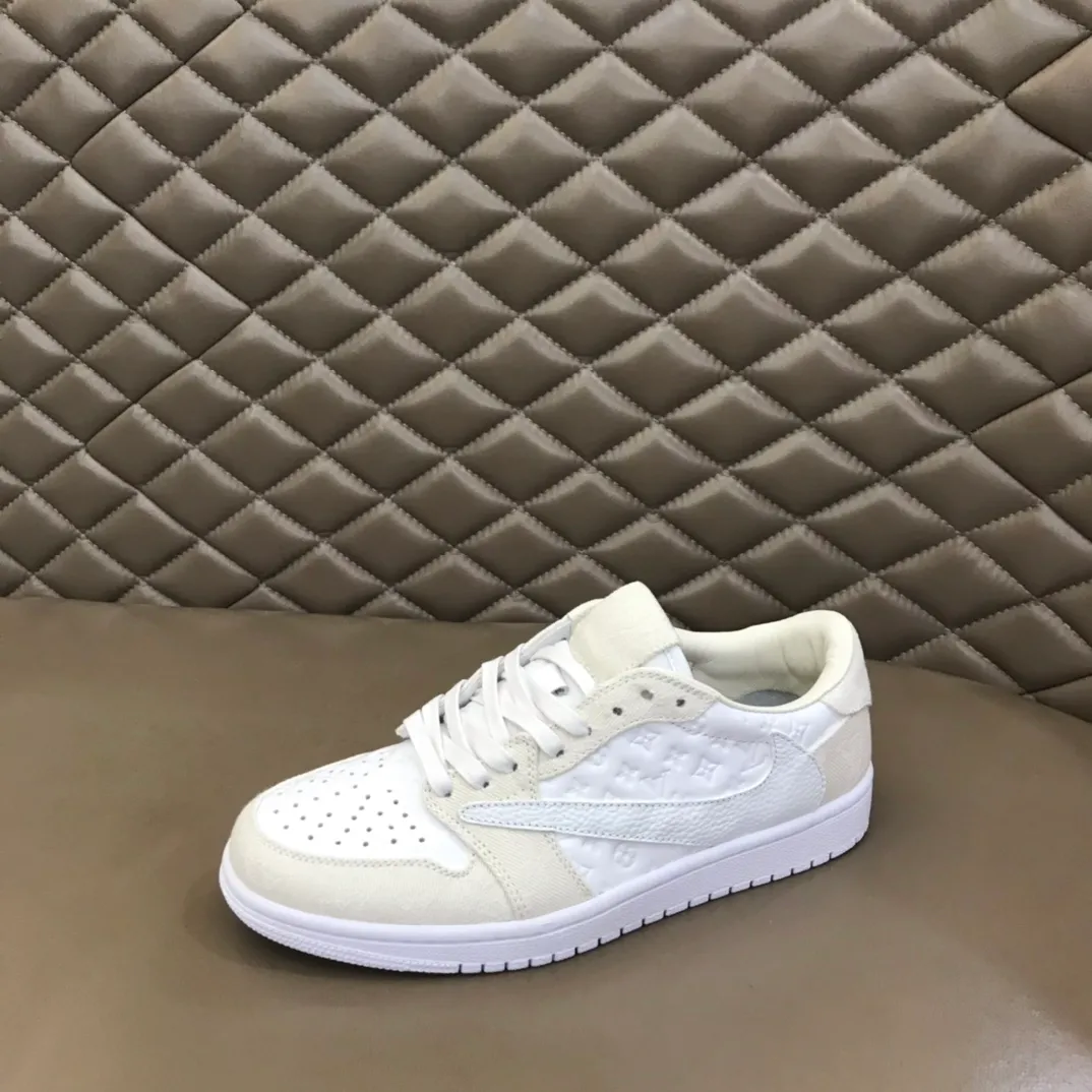 Men's shoes 💰p440 "*OUIS *UITTO* Nike" new original drawer box, co-branded low-top casual sneakers, this sneaker is completely made of denim canvas splicing leather, decorated with Louis Vuitton's iconic monogram and Damierl pattern with natural cowhide piping. The upper of this shoe combines LV’s most classic Monogram and Damier elements, giving it a sense of luxury and recognition! Size: 38-45